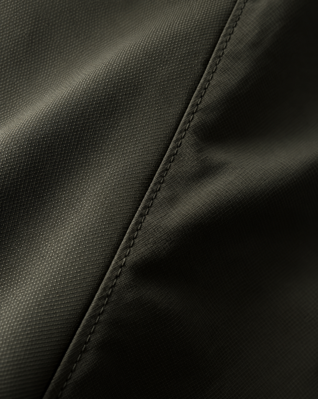 Halo Active Shorts in Green, fabric and seam detail