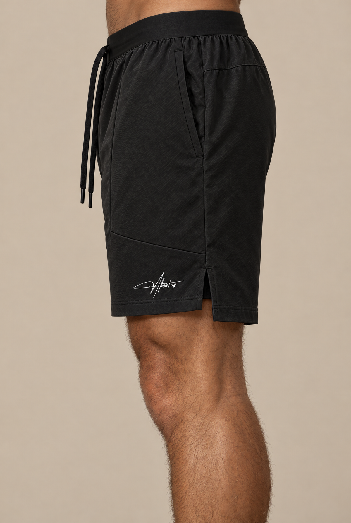 Halo Active Shorts in Black, side